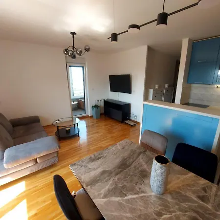 Rubicon Greenresidence Apartment *